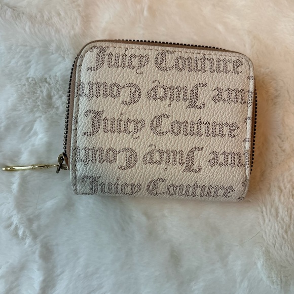 Juicy Couture Small Wallet - Picture 5 of 6